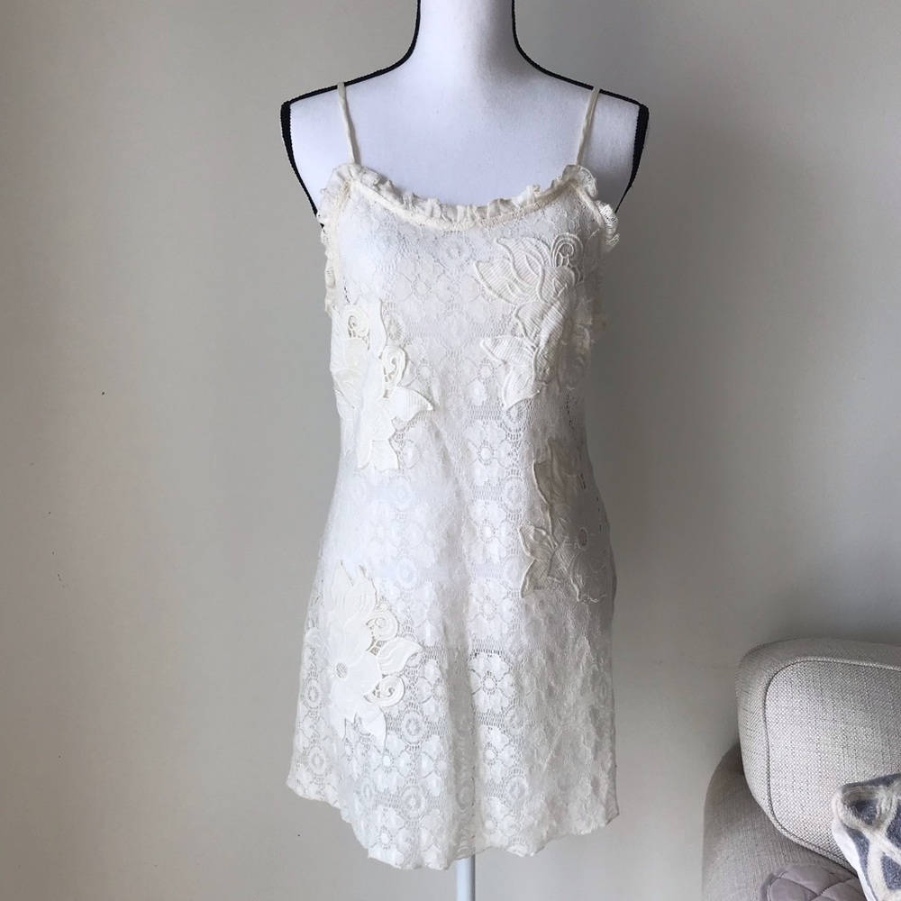 [LF] Native Rose Cream Lace Dress